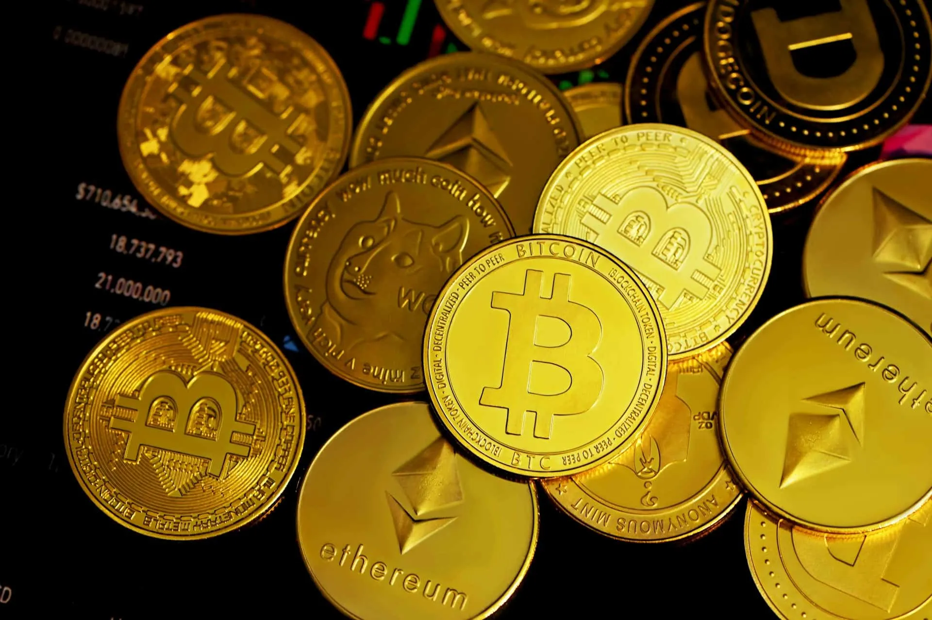 The Emergence of Native Tokens in Online Gambling Sites